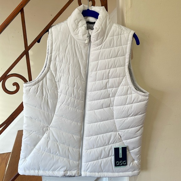 Jackets & Blazers - NWT Dick’s Sporting Goods DSG White Insulated Vest -Size Large- New -Never Worn